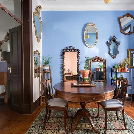 Charming In A 19th Century Building アパート リスボン
