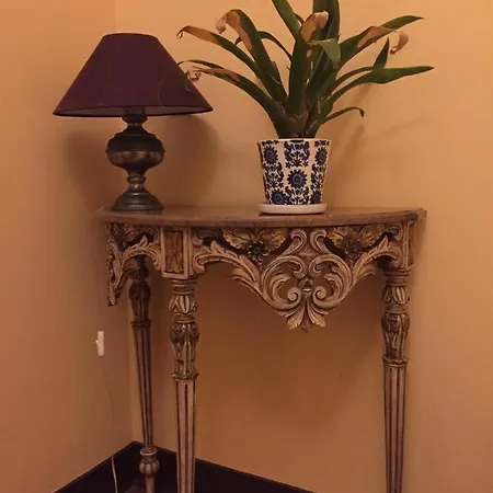 Charming In A 19th Century Building Apartamento *