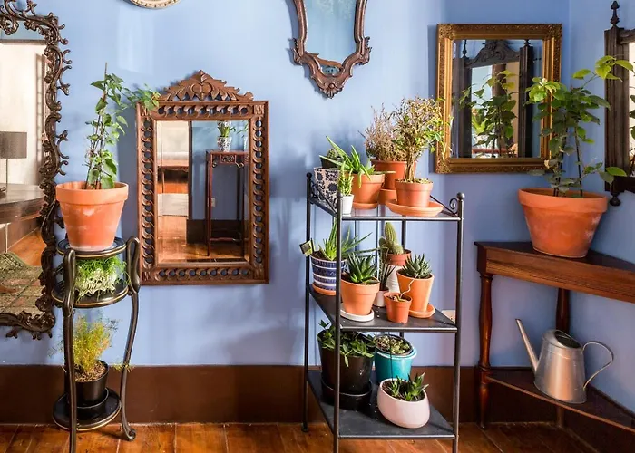 Charming In A 19th Century Building * Лиссабон