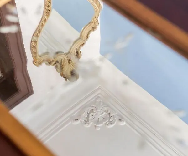 Charming In A 19th Century Building Апартаменты Лиссабон