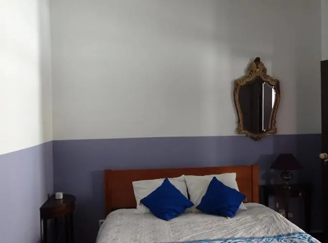 Charming In A 19th Century Building * Лиссабон