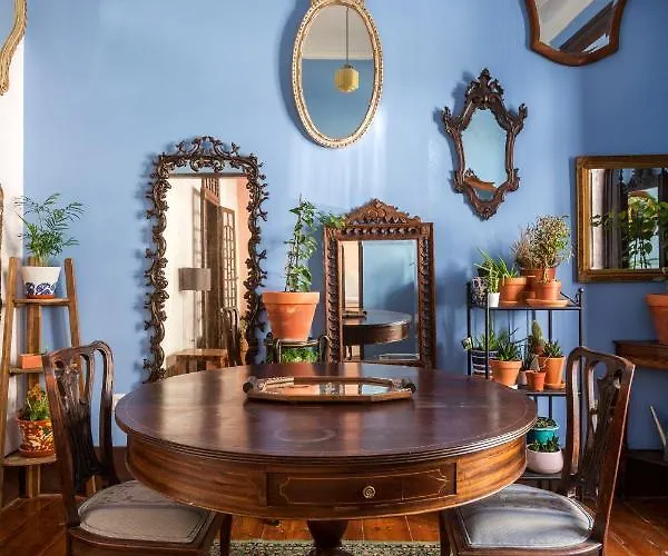 Charming In A 19th Century Building * Lisboa