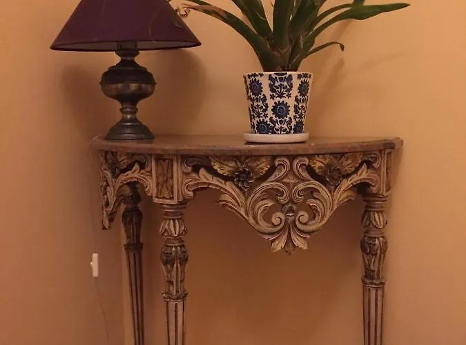 Charming In A 19th Century Building Apartmán *