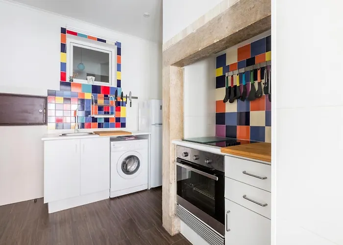 Charming In A 19th Century Building Lisboa