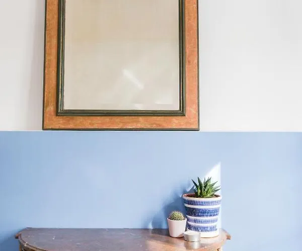 Charming In A 19th Century Building Apartman Lisboa